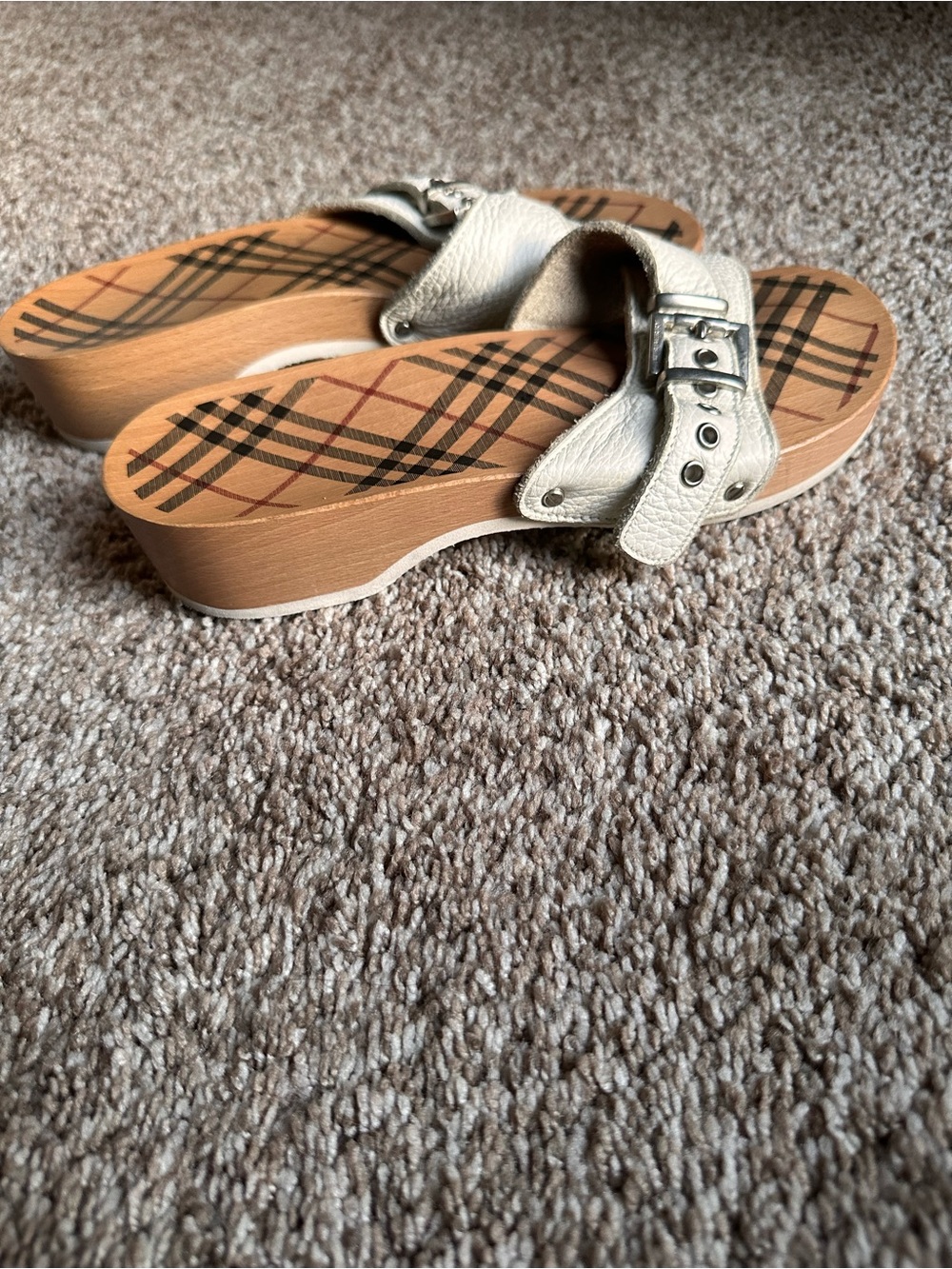 💯Authentic Vintage Burberry Nova Check Wooden Clogs w/White Leather Buckle Strap - Picture 4 of 6